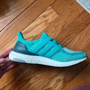 Only worn a few times